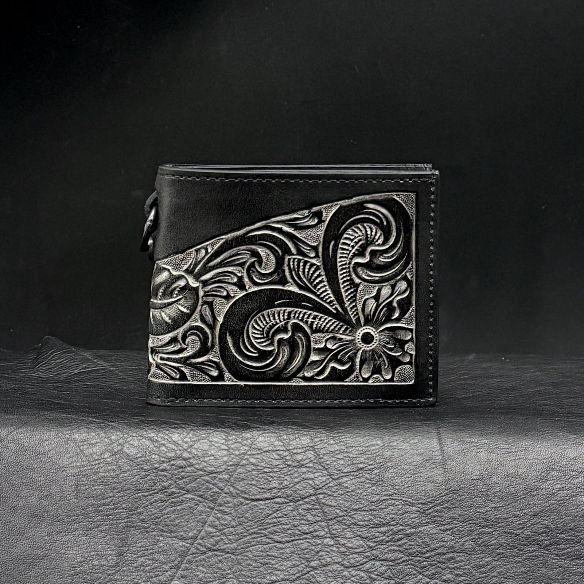 SHORT WALLET “Crest“ Pure Silver【二つ折り財布/ステアハイド