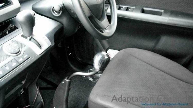 フリード｜手動運転装置・カロスピードメノックス＆旋回補助装置