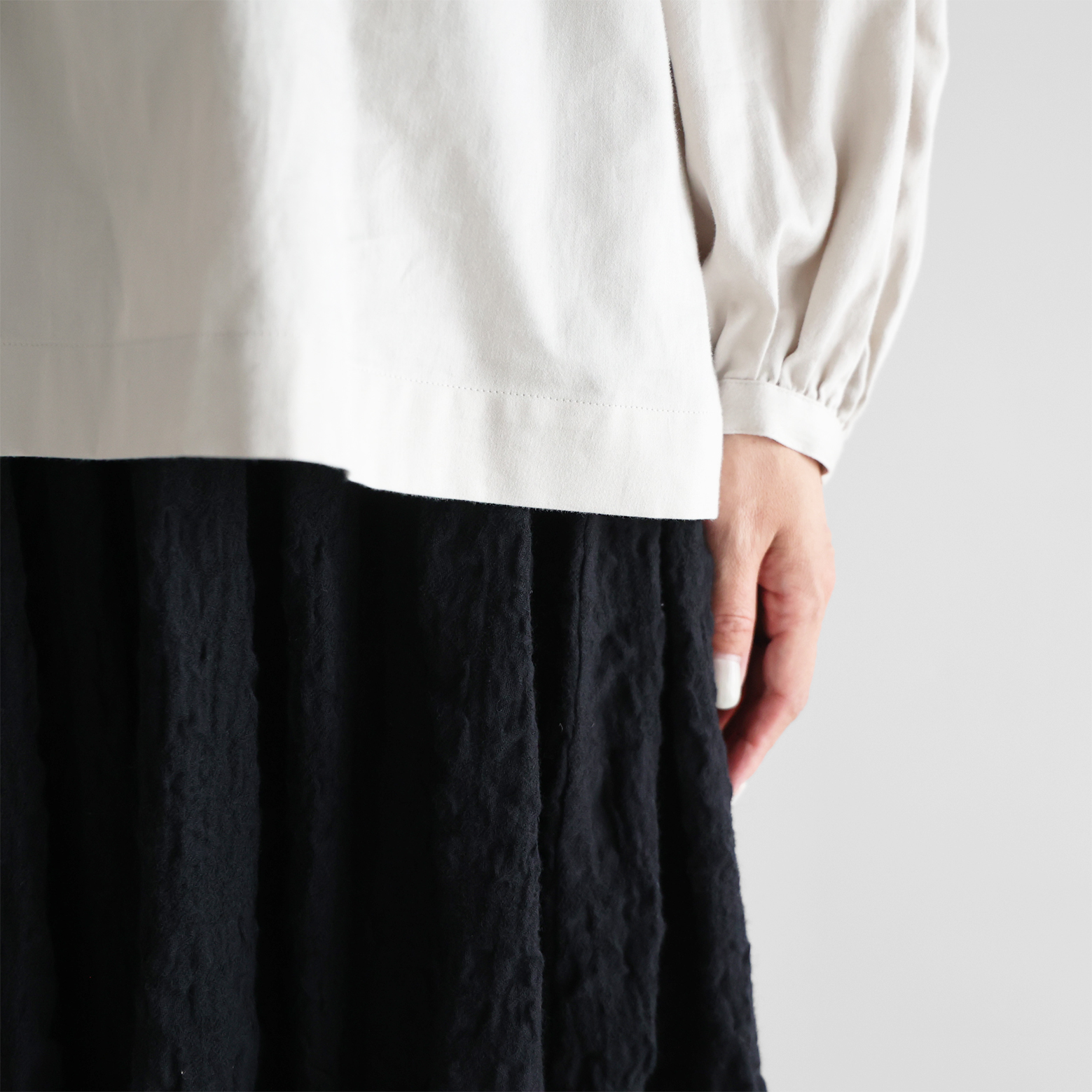 HUIS×尾州”縮絨綿ウールガーゼロングスカート【レディス】U402を