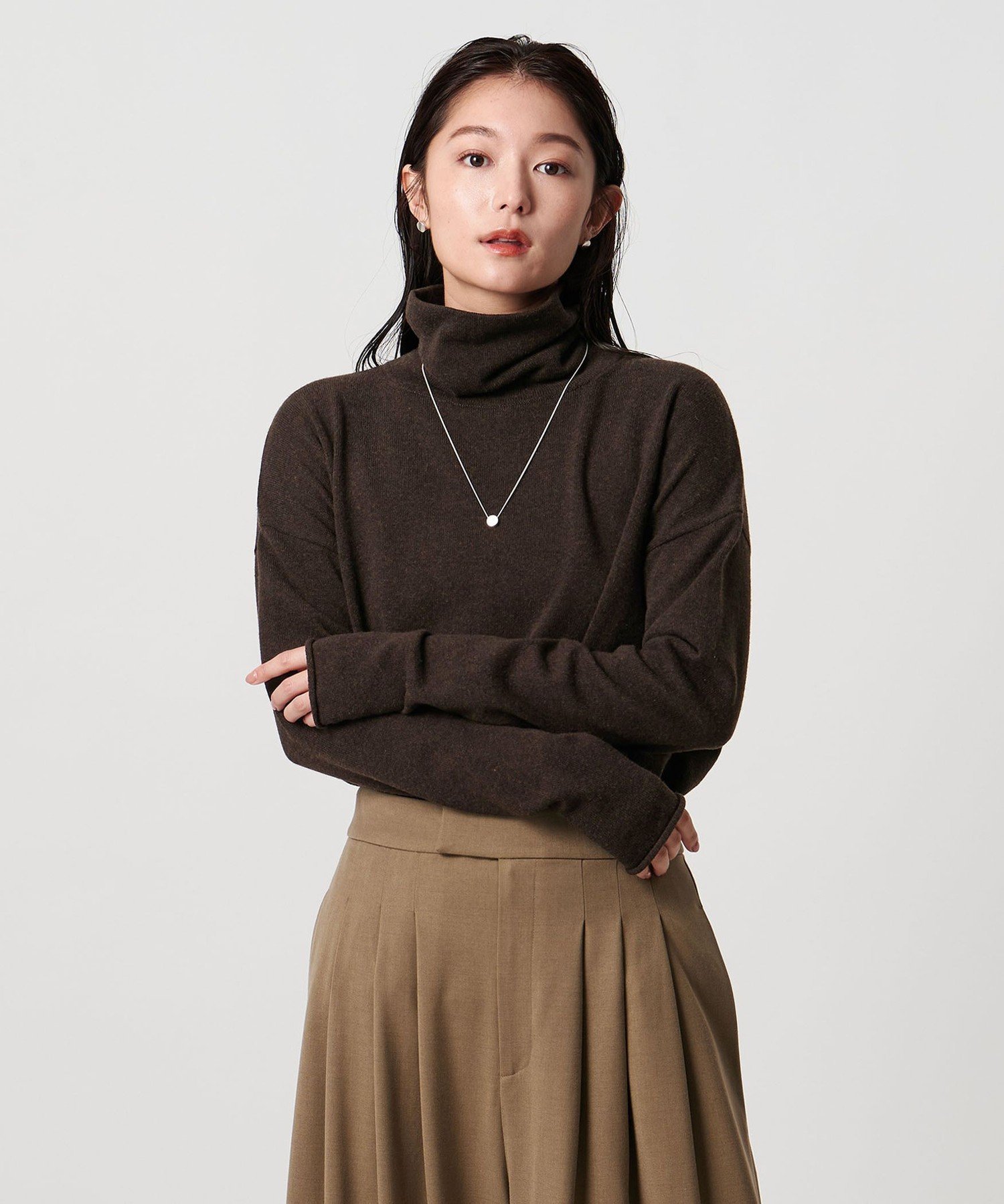 新品MARW UNITED ARROWSルーズ タートルネック ニット　モカ MARW UNITED ARROWS＞ルーズ タートルネック ニット