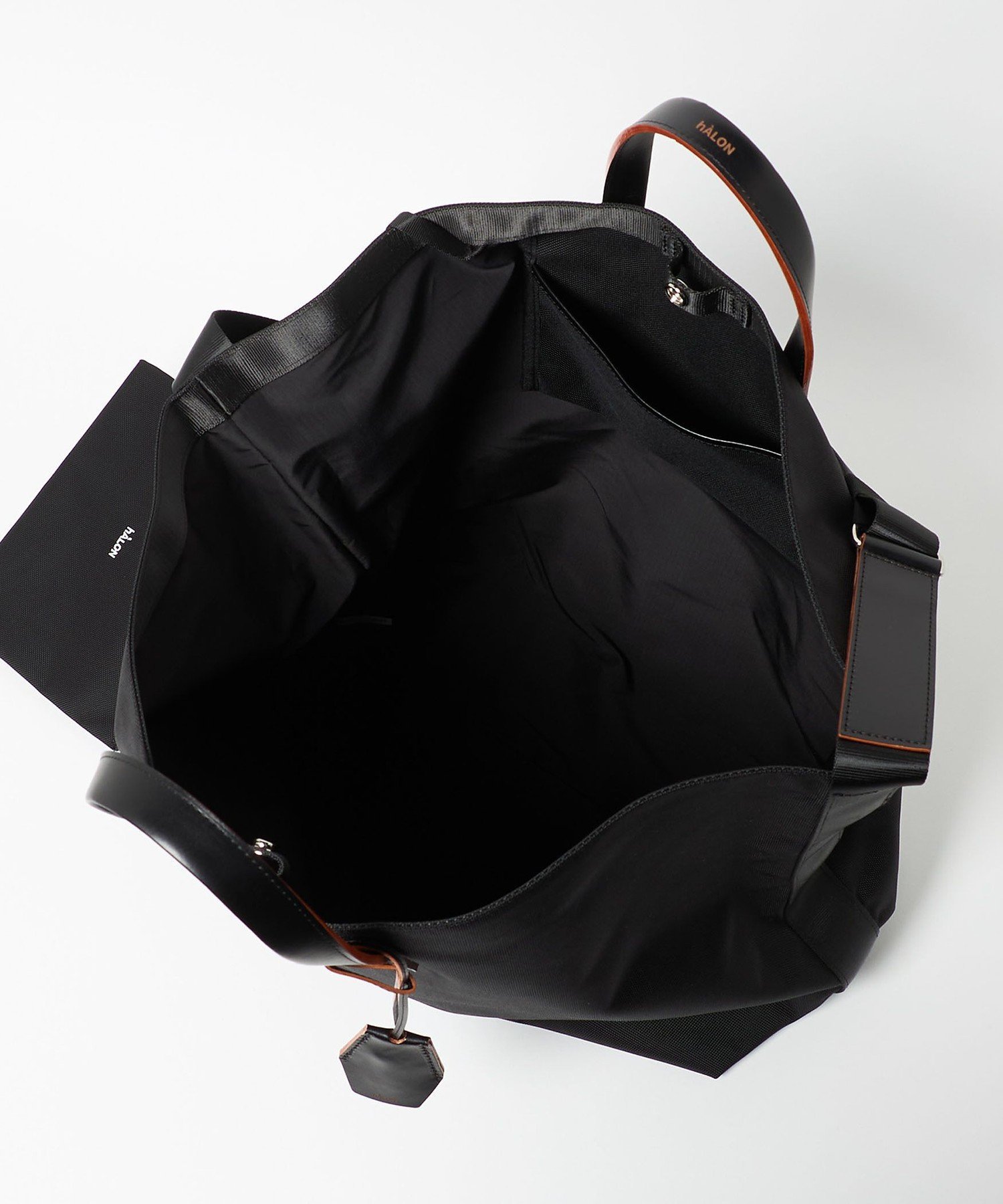 【美品】hALON パディング ビッグトートバッグ（アローズ、ナイロンバック） hALON(雑貨)（アーロン）の「＜hALON＞パディング ビックトートバッグ