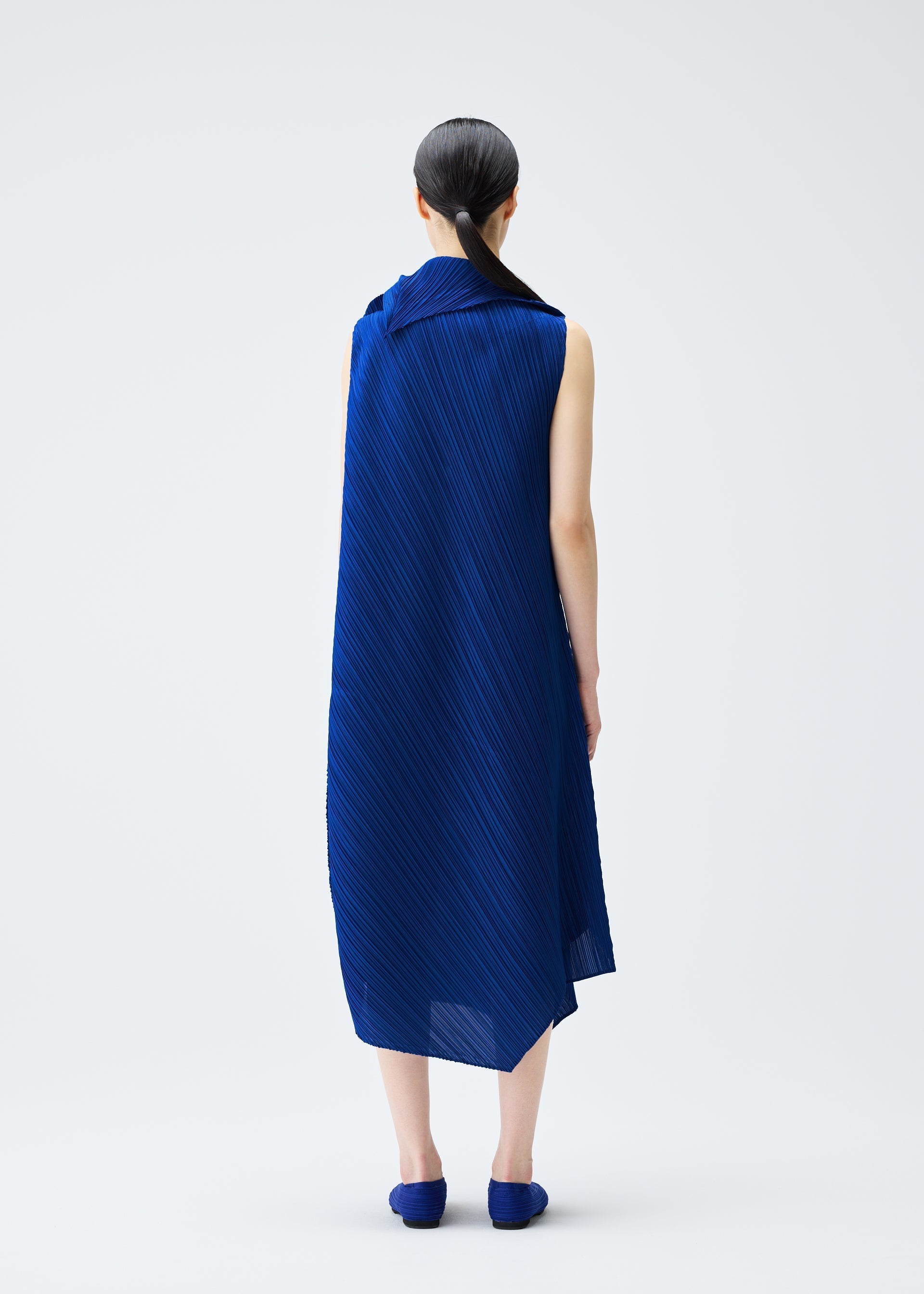 SWING – ISSEY MIYAKE ONLINE STORE