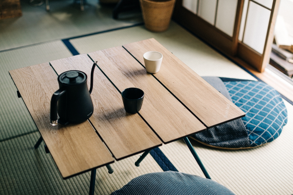 インドアライフにも相性◎！ モンベルのあの人気折り畳みテーブルを