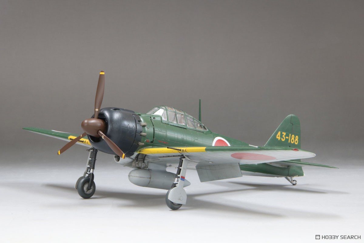 ☆特価品 帝国海軍 零式艦上戦闘機 五二型 甲 (三菱製) (プラモデル