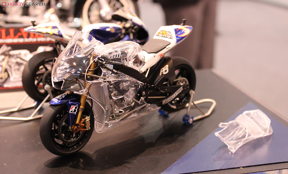 フルビュー ヤマハ YZR-M1 `09 フィアット ヤマハチーム (プラモデル