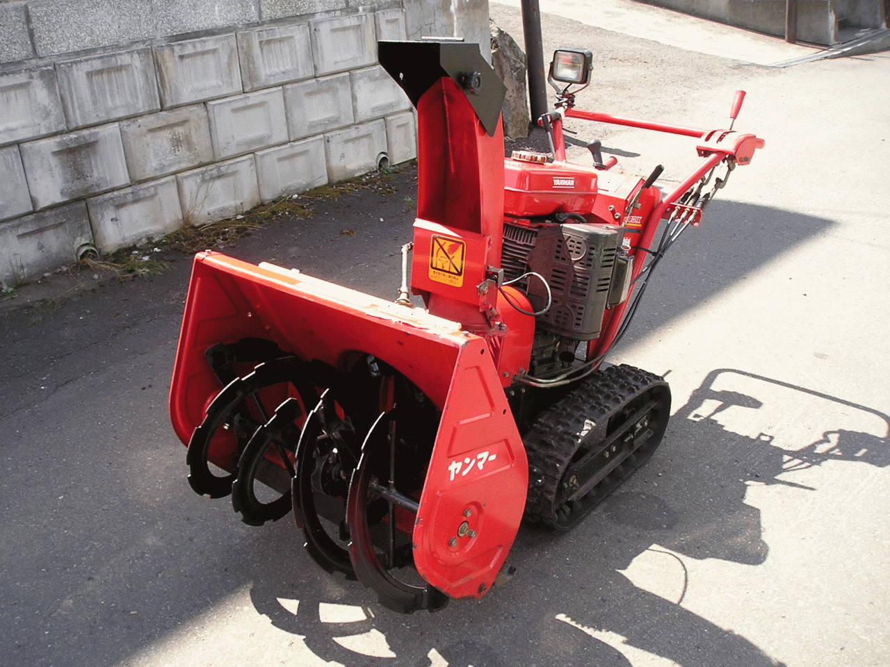 除雪機 ヤンマー 8馬力除雪機 YSR80X バッテリー新品交換済み