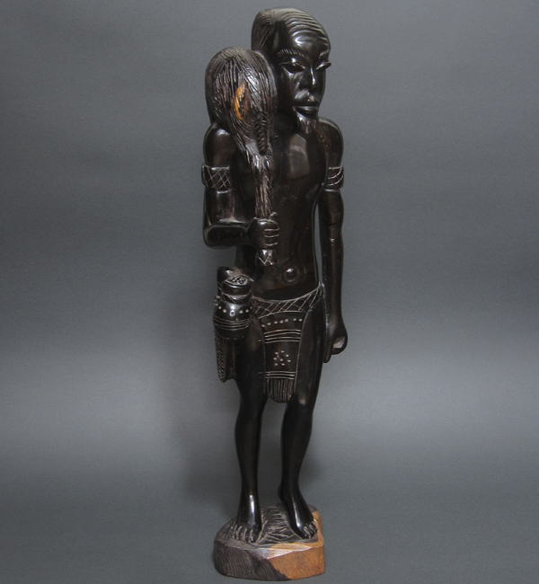 エボニー像(男性立像・大)<アフリカの木彫り像：アフリカ雑貨アザライ