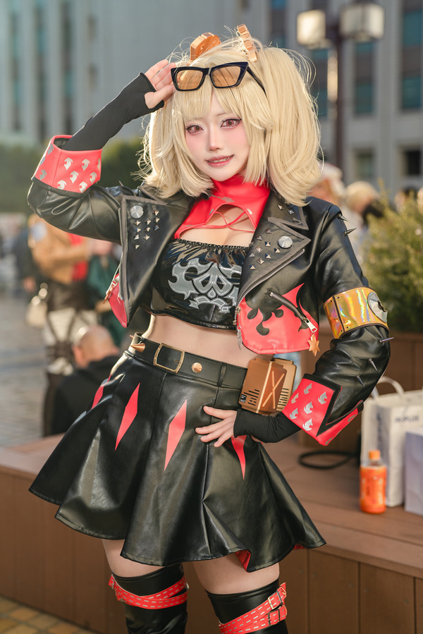 コスプレ】陽気なバーテンダー、『ゼンゼロ』バーニスが最高に可愛くて