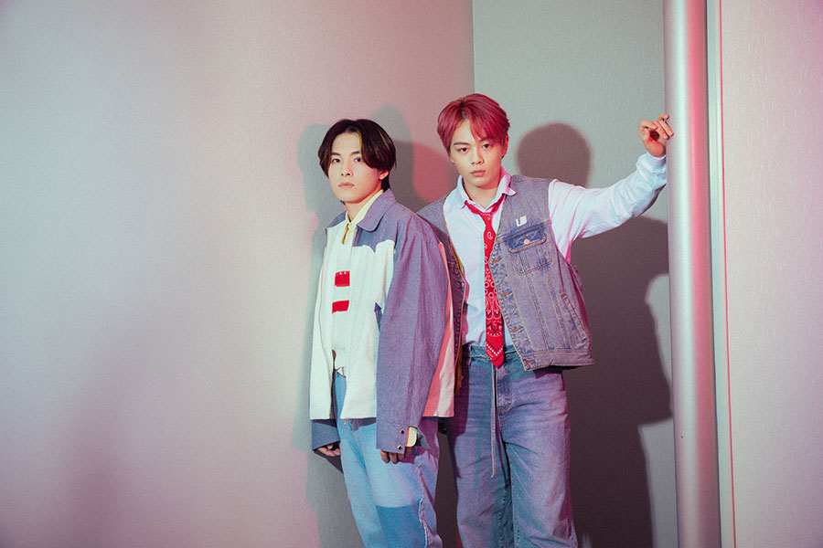 JO1・川西拓実×鶴房汐恩、デビュー2年で見えた互いの強み | Lmaga.jp