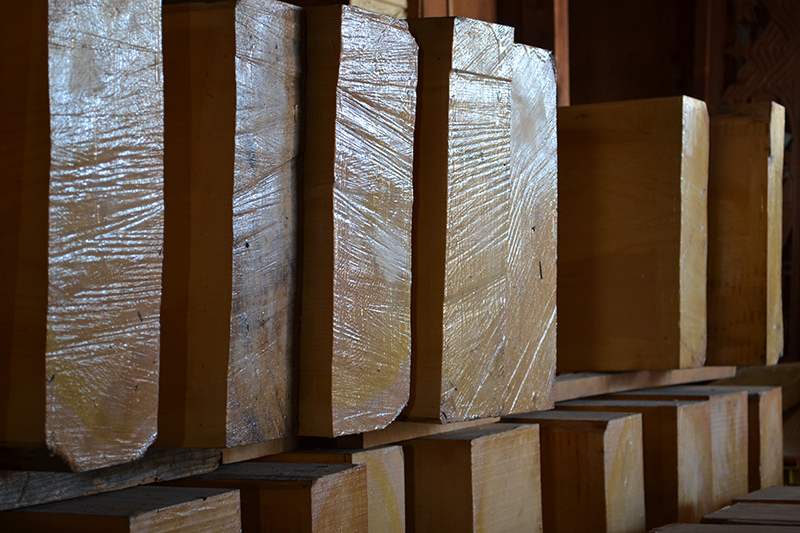 おまかせ】本榧13路盤・9路盤 1寸（一枚板・板目） | 前川榧碁盤店