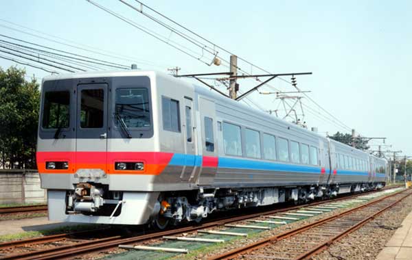 ○ JR四国 8000系特急型電車