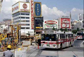 第18回特別コンテンツ「赤バス登場から50年！路線バスの変遷」