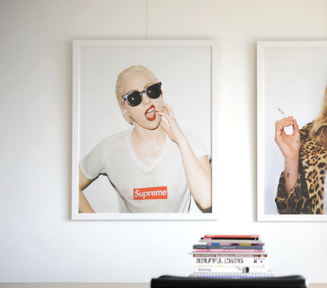 Supreme ケイトモス（Lady Gaga）のポスターを販売 ー NOISEKING
