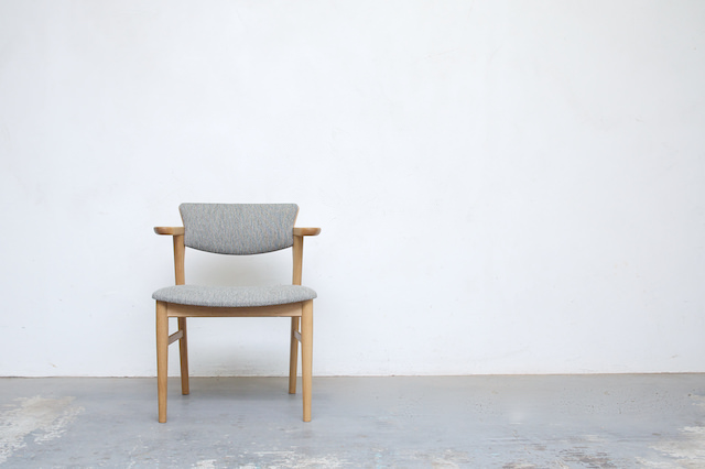 腰の椅子、AWAZAチェア。 | 無垢材家具で温かいやすらぎのある生活を