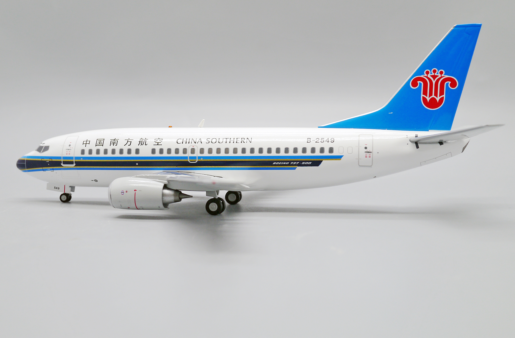 ScaleModelStore.com :: JC Wings 1:200 - XX20230 - China Southern