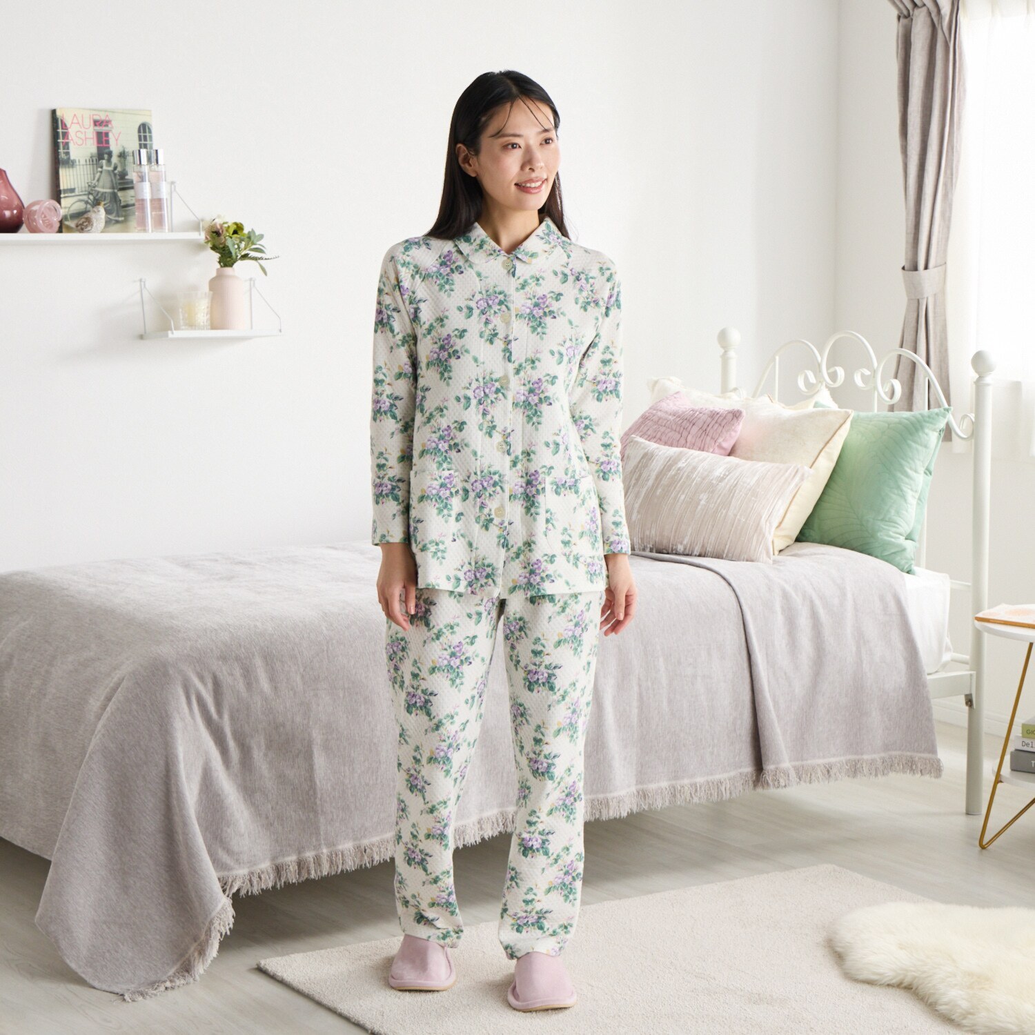 ローラアシュレイ ルイース フローラル 中わたニットパジャマ