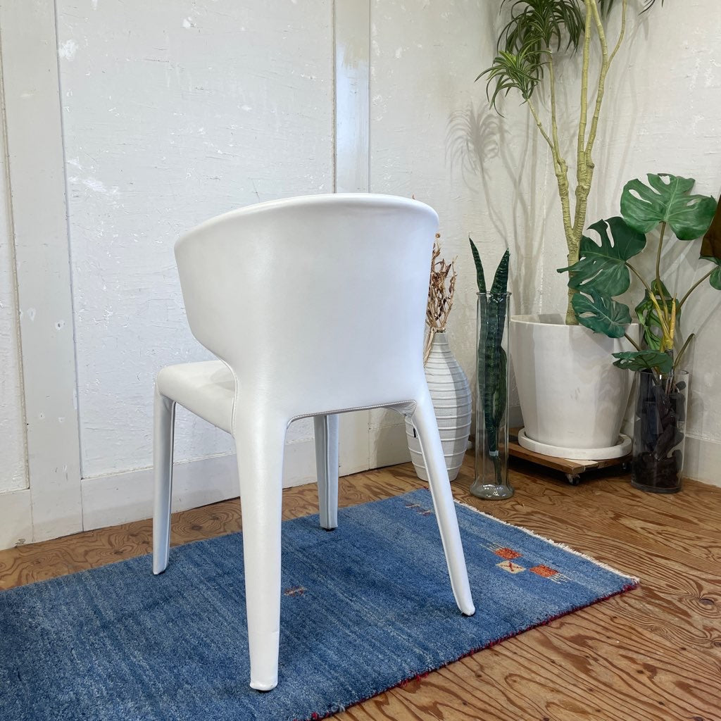 カッシーナ / Cassina 367 HOLA オラ アームチェア 革 白 ホワイト