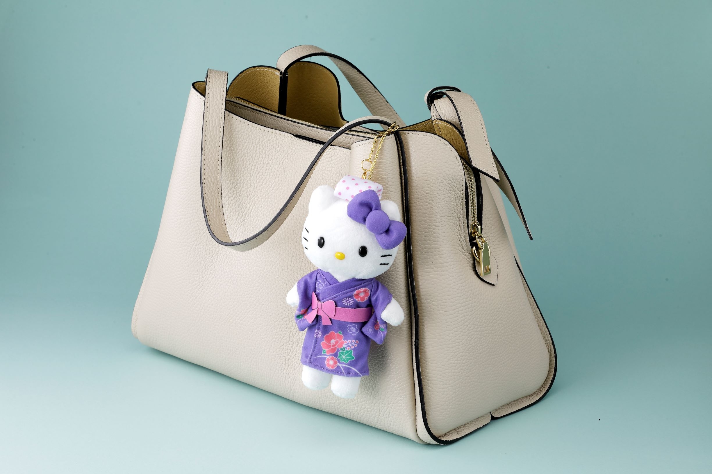 ハローキティと一緒にエクシブへお出かけ！エクシブ ハローキティ