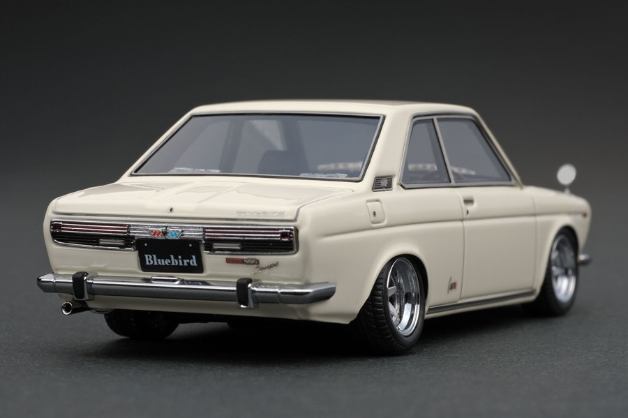 ダットサン ブルーバード クーペ KP510 ホワイト ビクトリー｜子ども