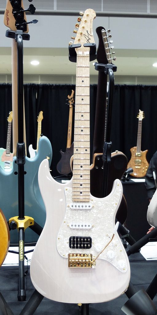 Addictone Custom Guitars – YOUNG GUITAR