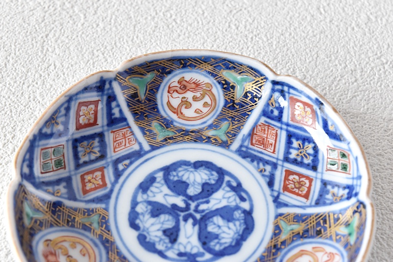 大聖寺伊万里 龍丸文 亀甲模様 花形 豆皿 - 生活骨董と古布の