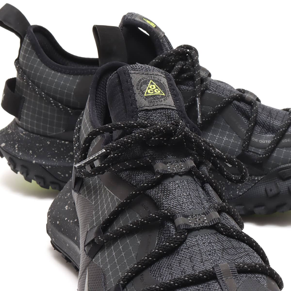 NIKE ACG MOUNTAIN FLY LOW GTX SE DK SMOKE GREY/IRON GREY-DK SMOKE