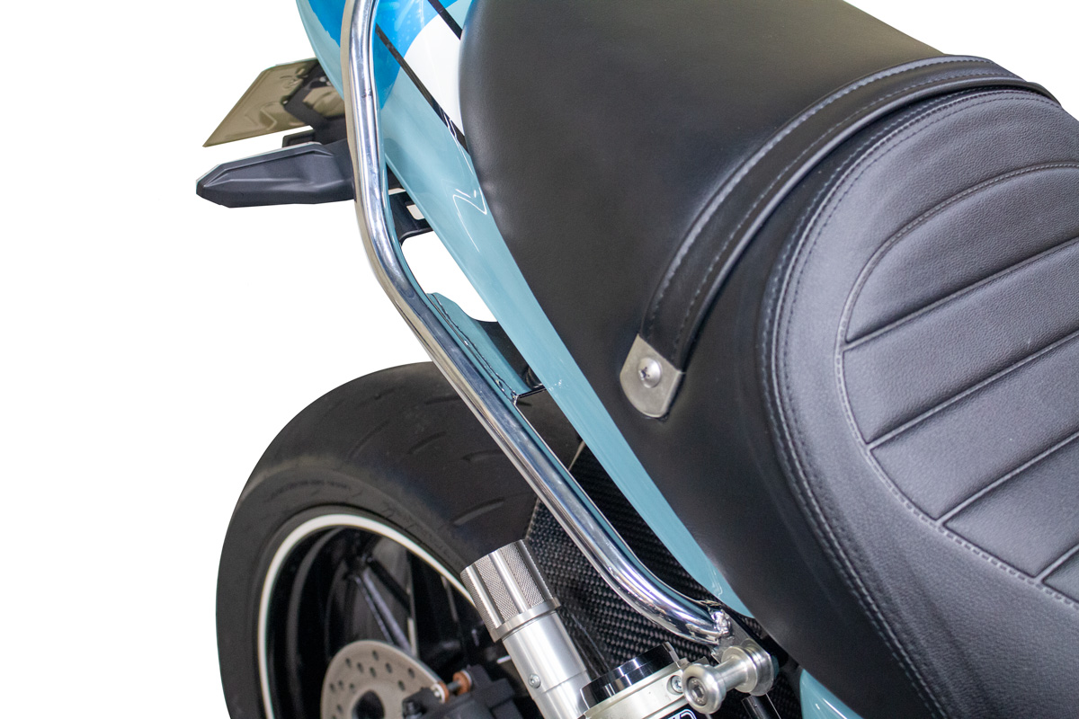 ≪Z900RS、CAFE専用タンデムバー ABSロングテールカウル用≫ | 開発