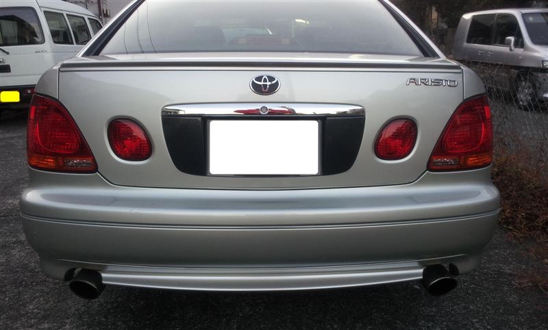 リヤガーニッシュ（メッキ）取り付け（トヨタ アリスト・16系）by 北川