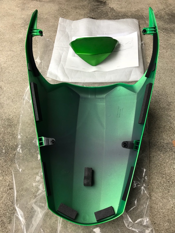 シングルシートカウル取り付け（カワサキ ZX-14R）by 物欲が止まらない