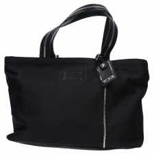 TUMIを心斎橋で買取。06602044DE ブラック HARRISON ブロードウェイ