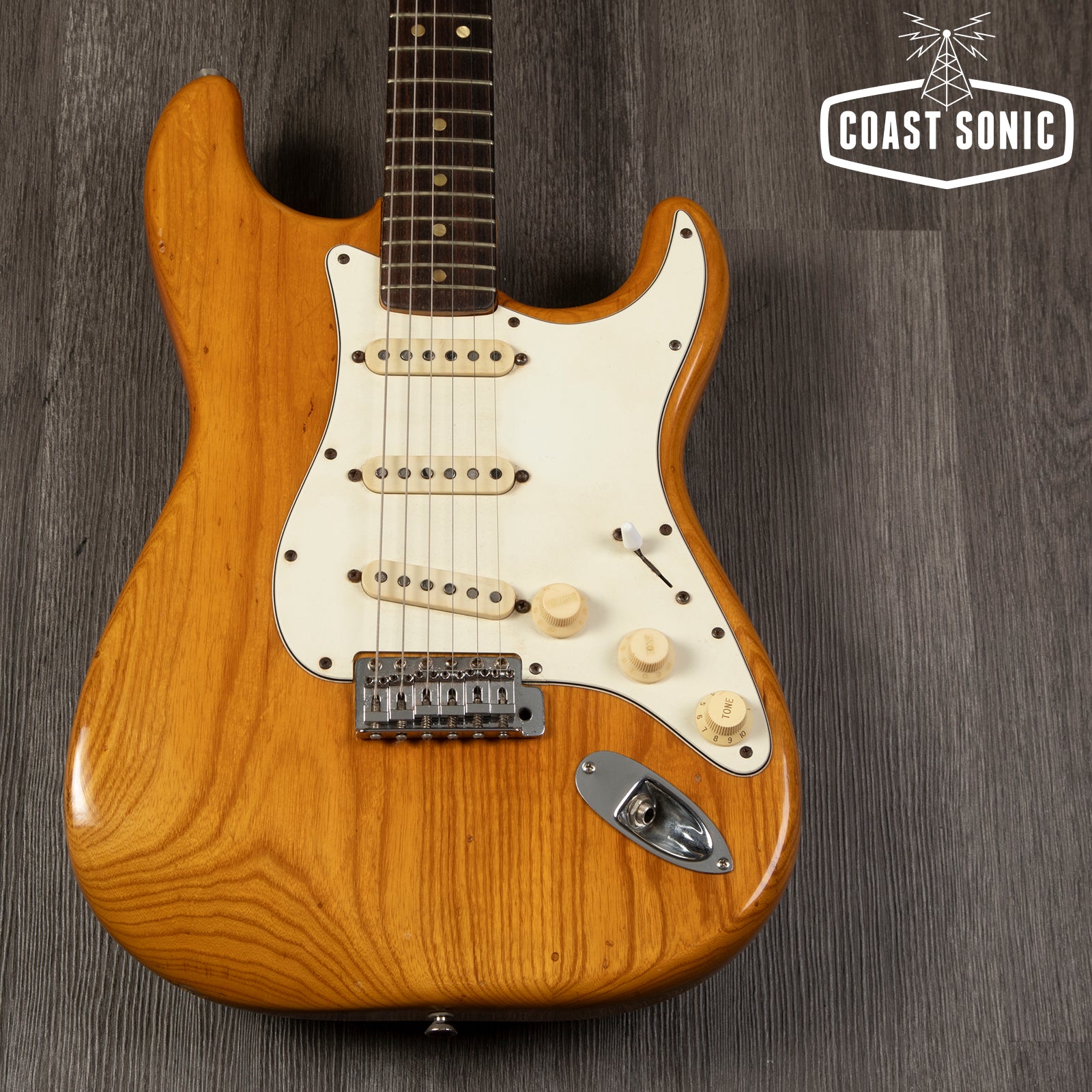 Vintage 1974 Fender Stratocaster with original case *rare rosewood fre