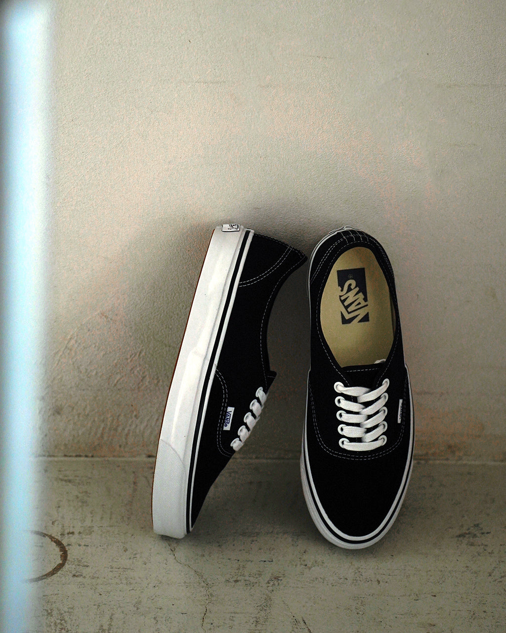 vans-vn000d5kmcg_cl2.jpg?crop=