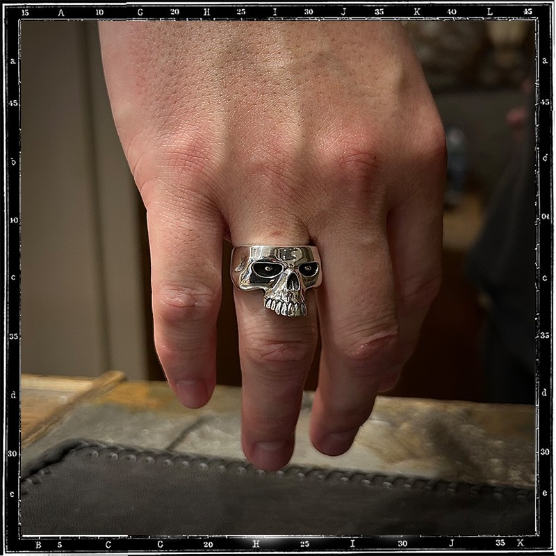 Chopped Skull Ring
