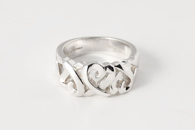 送料無料】 TIFFANY & Co. トリプル ラビング ハート リング