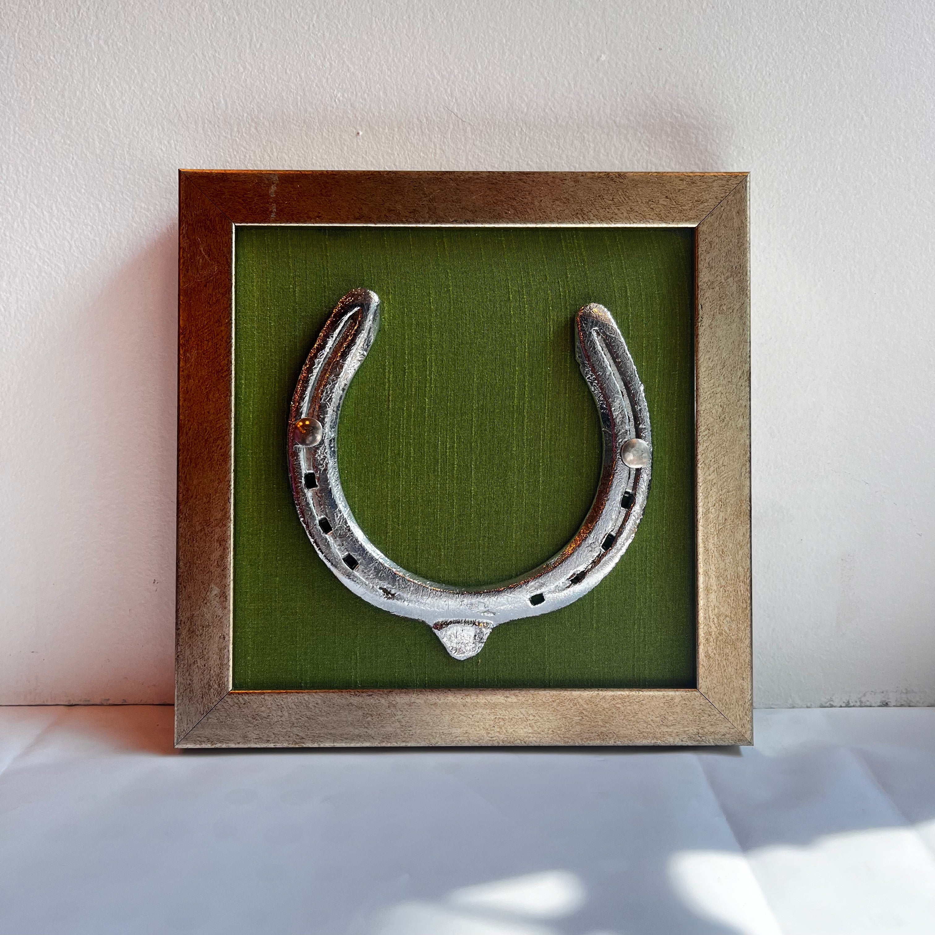Good Luck Horse Shoe with Green silk background – E-Studio