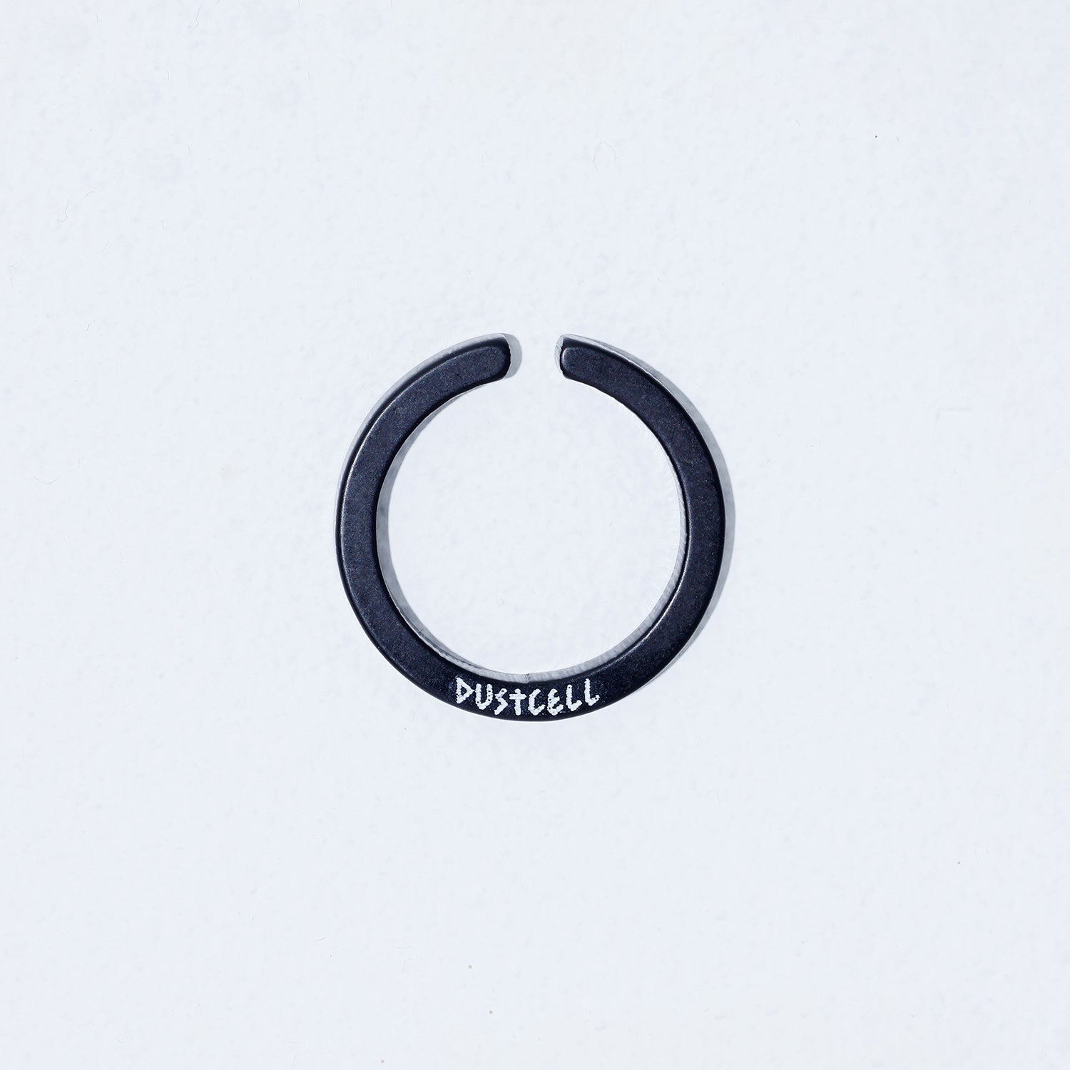 DUSTCELL】ロゴモチーフイヤーカフ 2個セット／Blu-ray「ROUND TRIP