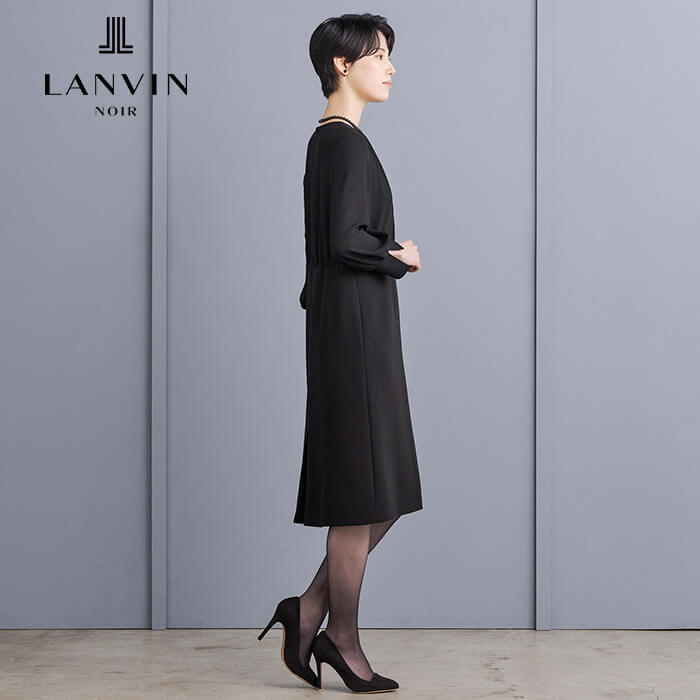 ランダムギャザータックのワンピース 9号・ブラック｜東京ソワール