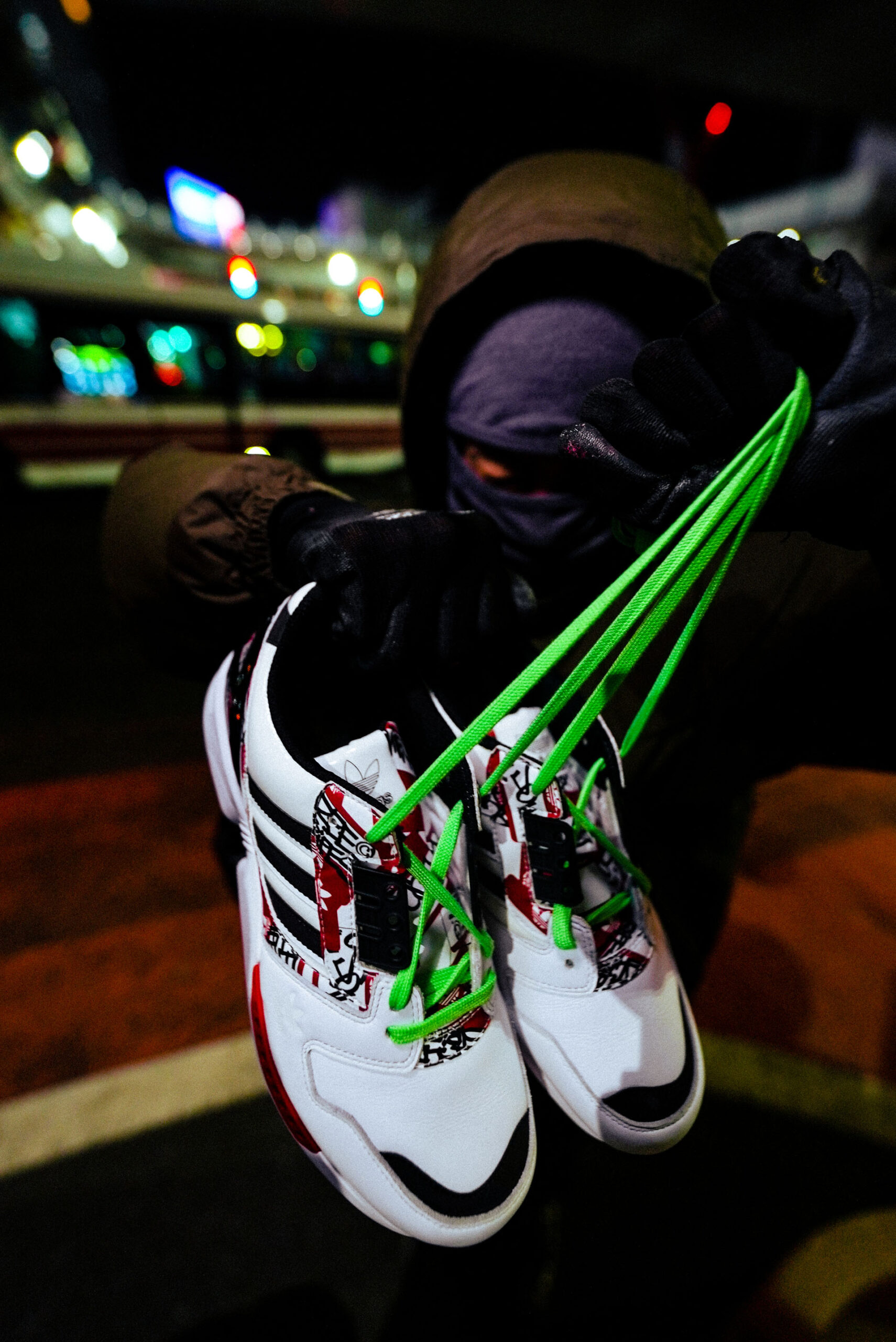 adidas Originals “GRAFFITI PACK“ atmosが2⽉11⽇(金)登場！ ｜ FLY