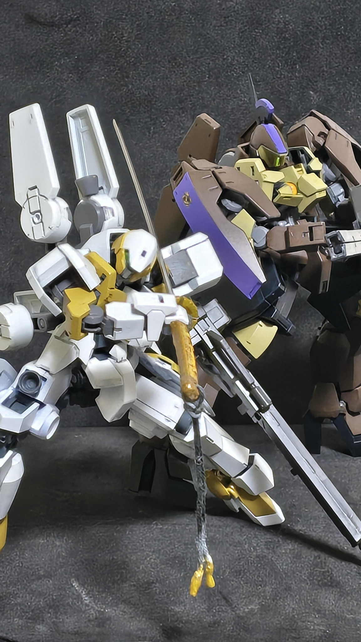 HGIBO グレイズリッター イオク機｜宮日さんのガンプラ作品｜GUNSTA
