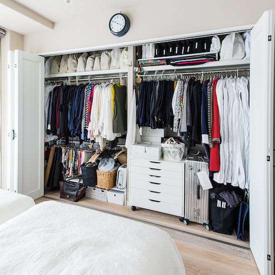 収納のプロがお手本！ すっきりクローゼットの整理術 - 北欧、暮らしの
