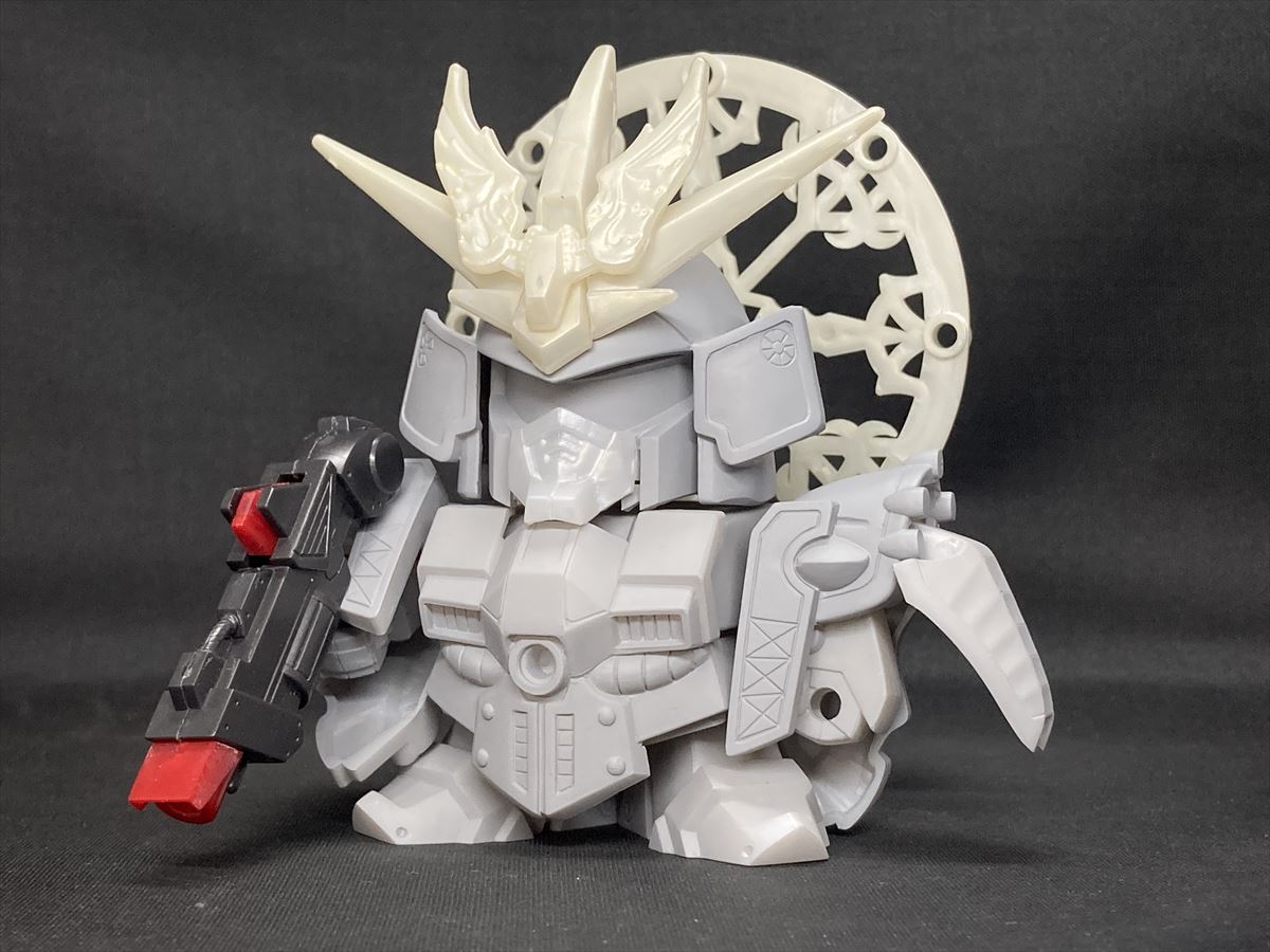 ほそプラネット | BB戦士 新荒烈駆主 雷頑駄無 初代頑駄無大将軍を作る