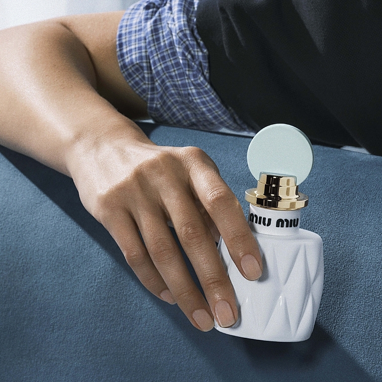 オードパルファム - Miu Miu Fleur de Lait | Makeup.jp