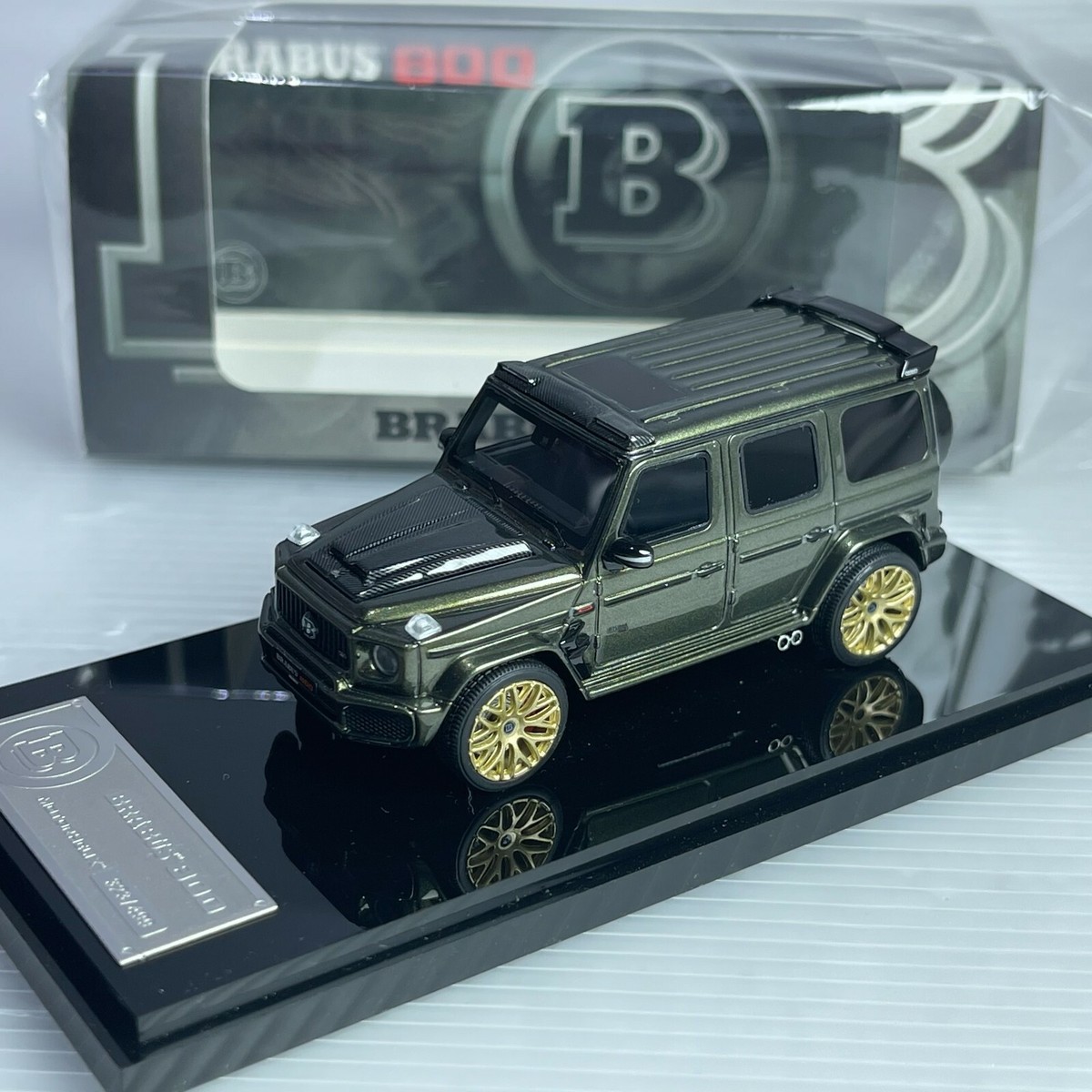 1/64 MotorHelix MH64 Mercedes-Benz AMG G63 BRABUS 800 Green Ltd