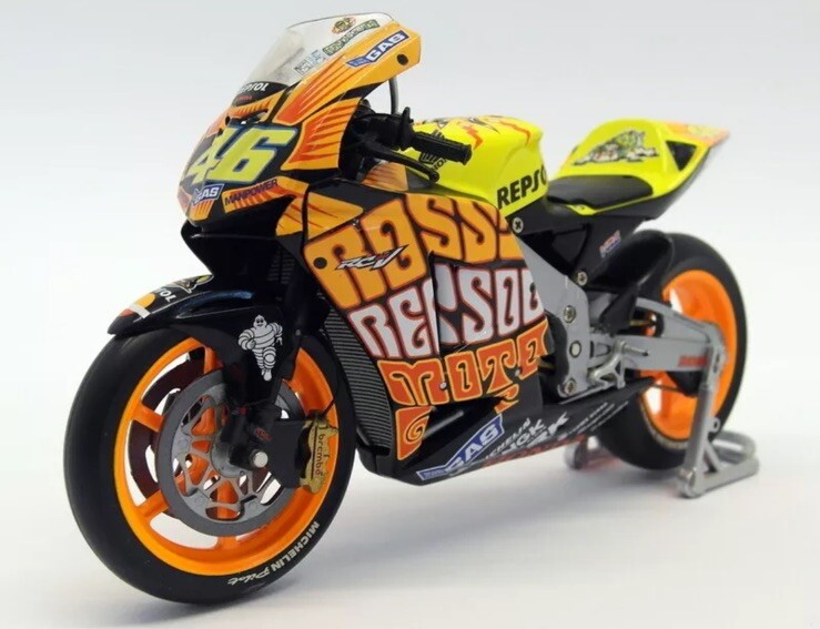 Minichamps 1/12 Scale 122 037196 Honda RC211V Rossi Valencia 2003
