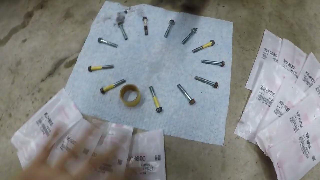 ㉑第三章 車種違いの「VT250F」のオイルパンを入手し組み付けてみよう