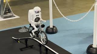 村田製作所「ムラタセイサク君」はロボットなのにどうして自転車に