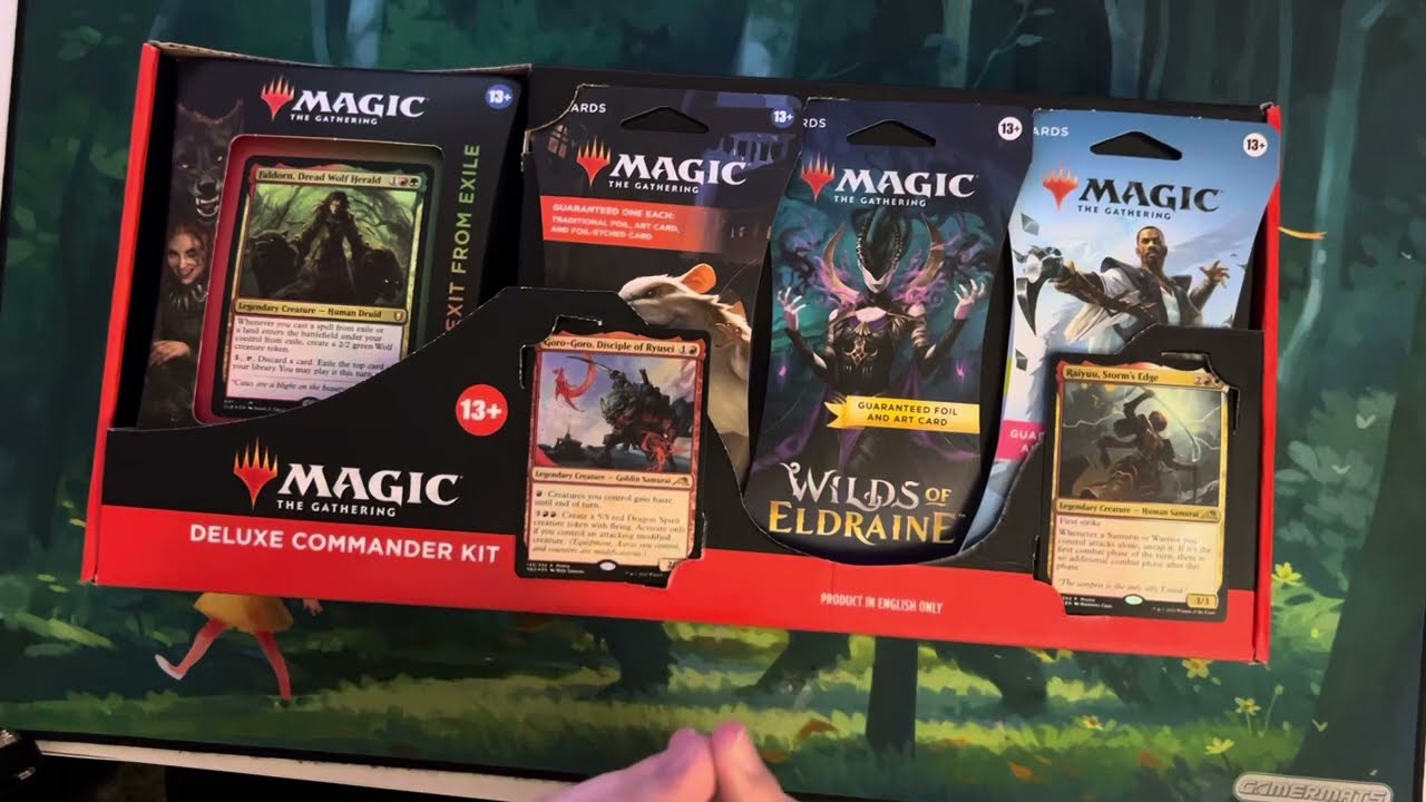 COSTCO SELLS MAGIC FOR $39.98! | Deluxe Commander Kit Opening