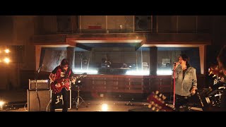 B'z ALONE 歌詞&動画視聴 - 歌ネット