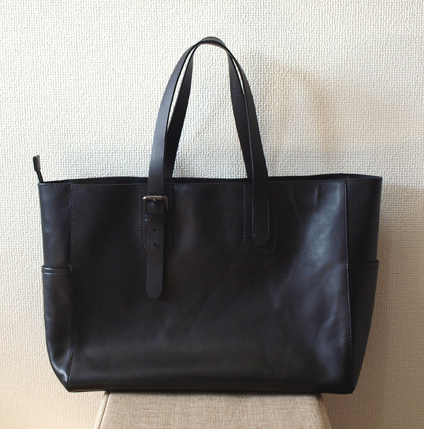 Moral Code(モラルコード)のビジネストートバッグクロスビーとフロリダ