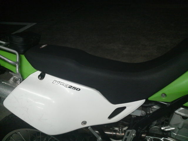 カワサキ KLX250 シート関連 口コミ・動画インプレッション (1